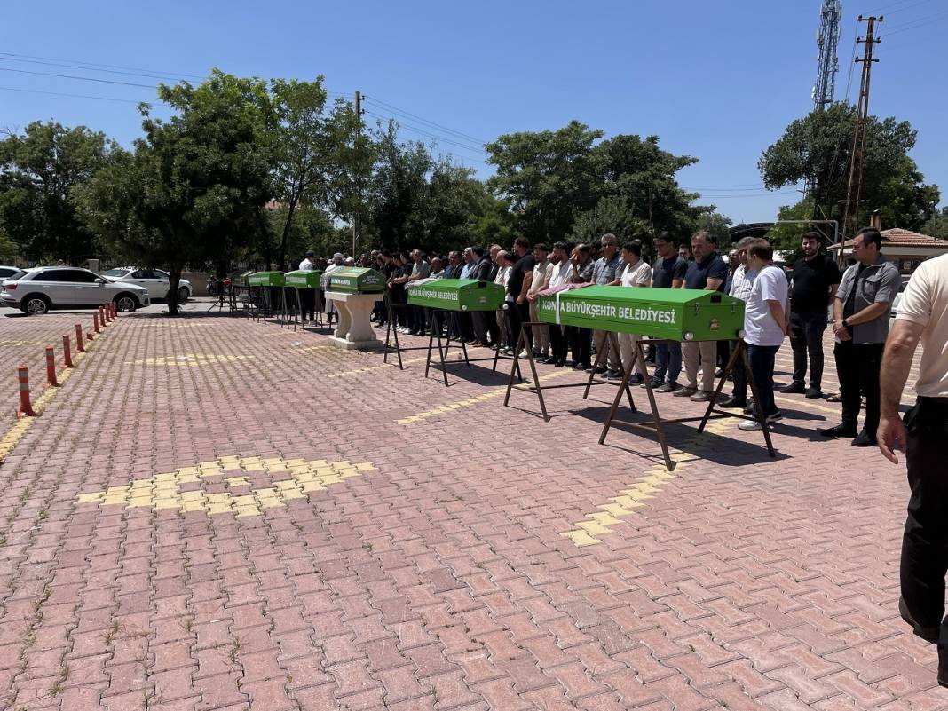 Konya-Antalya yolundaki yasa boğan kazada, 5 kişiye en acı veda! 3